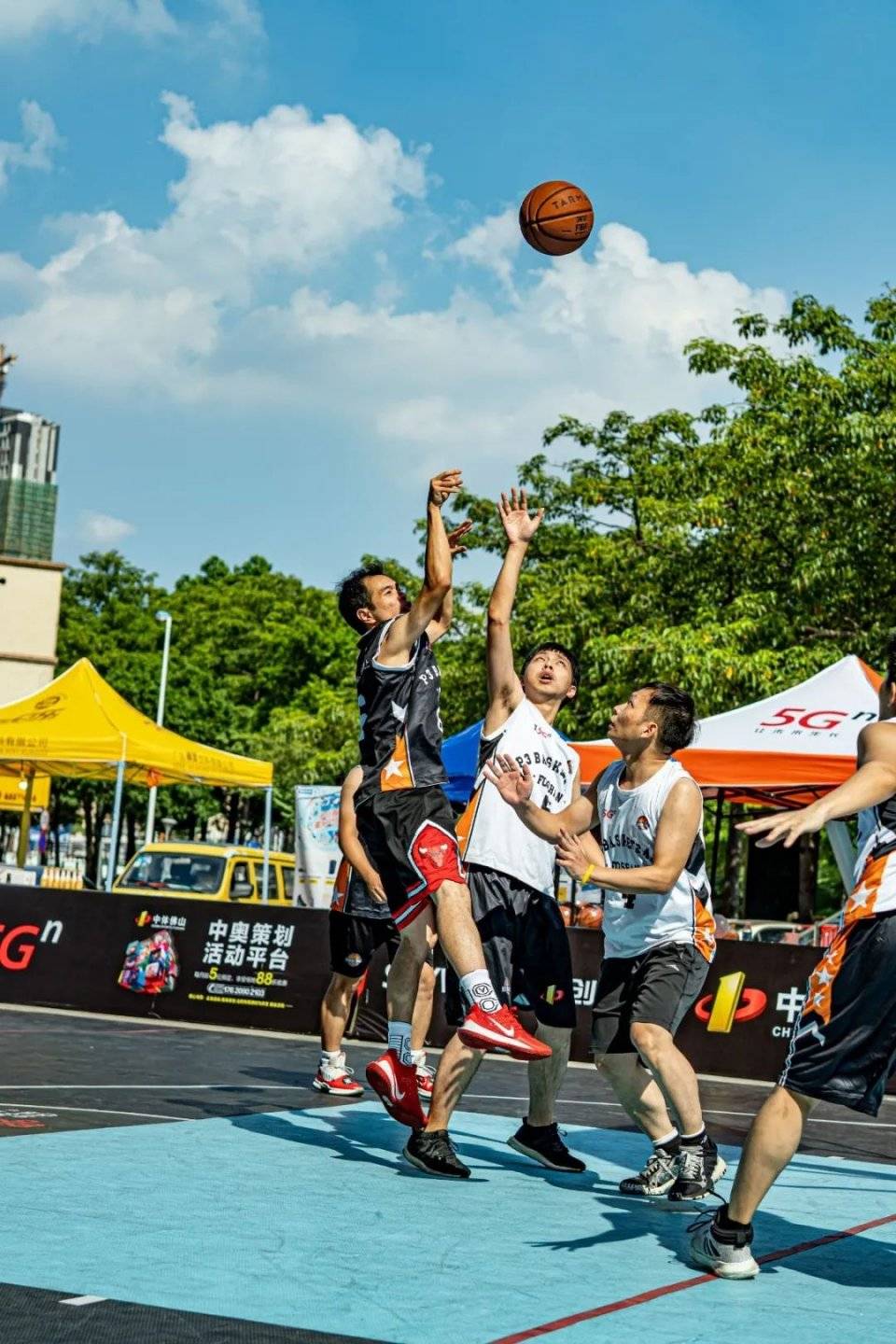 kaiyun sports-晋级下一阶段首场状态出色,皇家马德里观众沸腾!,Doinb重返赛场赛场气氛高涨的简单介绍-kaiyun sports